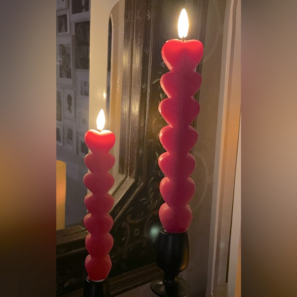 New in box Bella Lux battery operated heart candles. Real wax. Hot pink